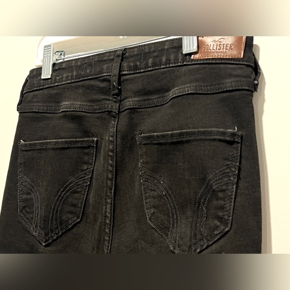 Skinny ripped jeans. - Picture 4 of 6